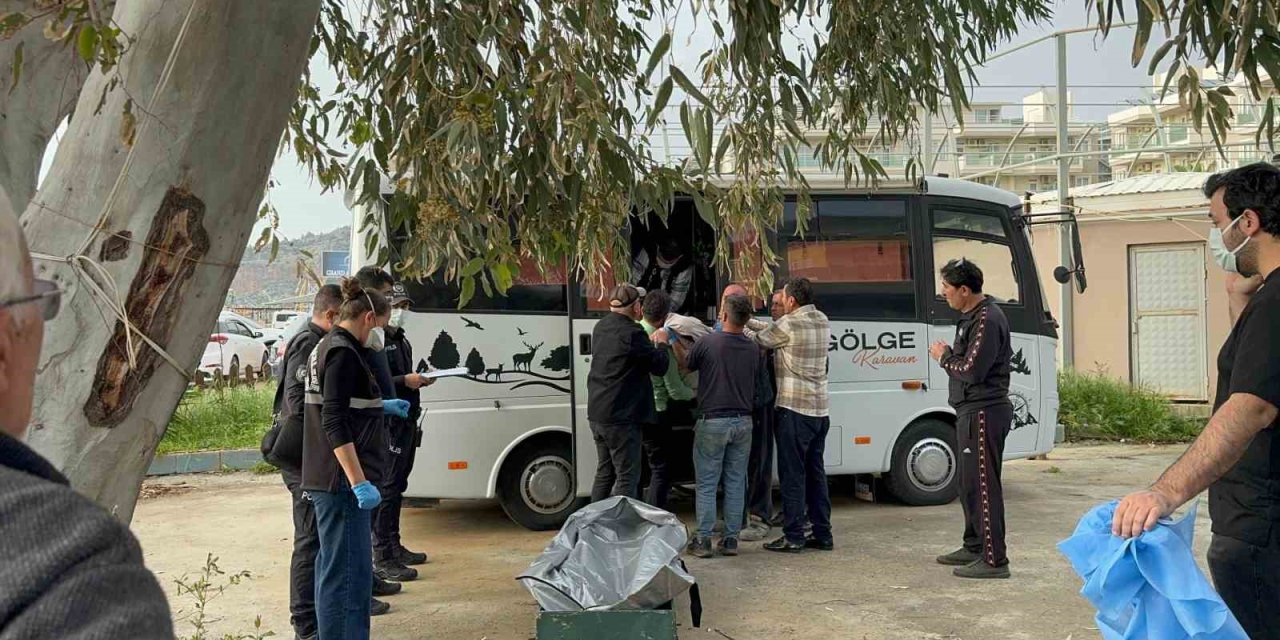 Emekli Öğretmen Karavanda Ölü Bulundu