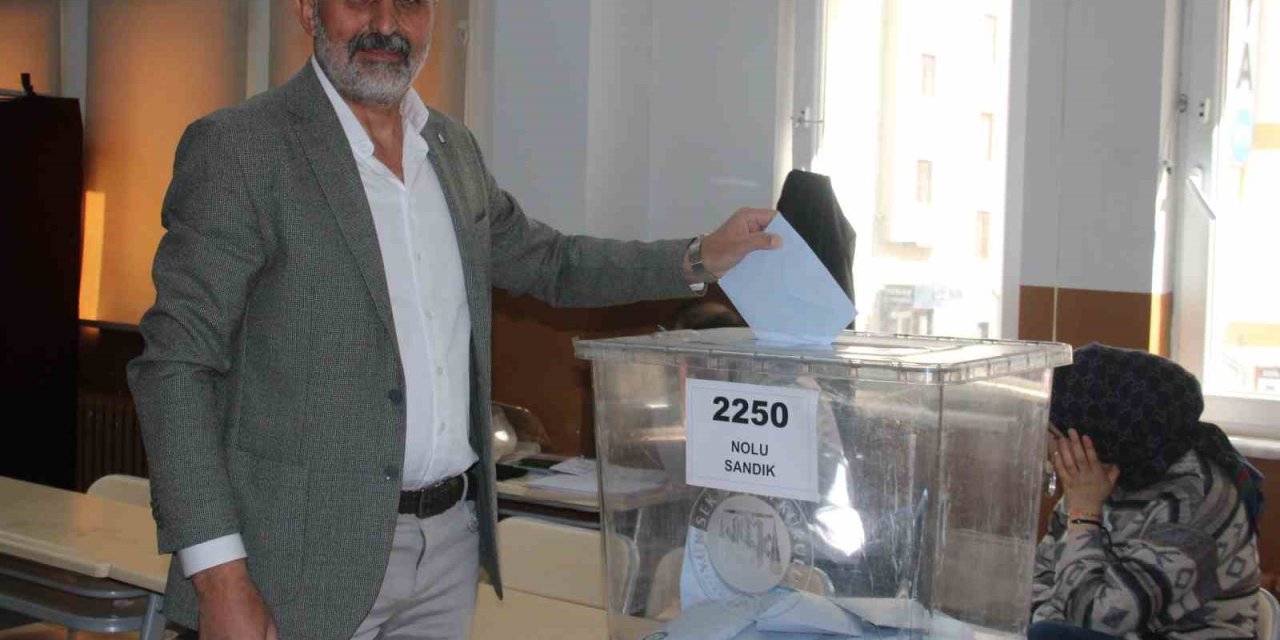 Yurder Şahin Oyunu Kullandı