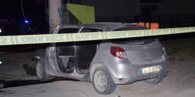 Otomobil Elektrik Direğine Çarptı, İş Adamı Hayatını Kaybetti