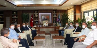 Kovid-19 Tedavisi Gören Muhittin Böcek'in Sağlık Durumu