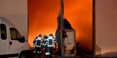 Kayseri'de Bir Fabrikada Yangın Çıktı