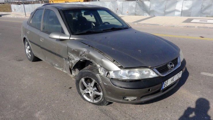Aksaray'da Trafik Kazası: 2 Yaralı