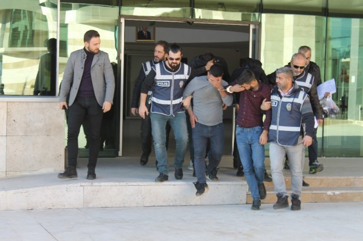 Antalya Kepez de İş Yerlerine Dadanan Hırsızlar Yakalandı