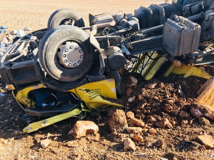 Antalya'da Direksiyon Başında Kalp Krizi Geçiren Sürücü Hayatını Kaybetti
