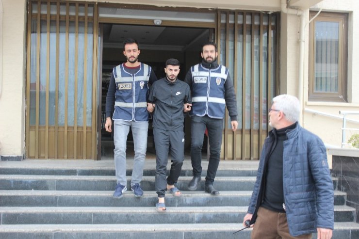 Mersin'de İş Adamının Bankadan Çektiği Parayı Böyle Çaldılar