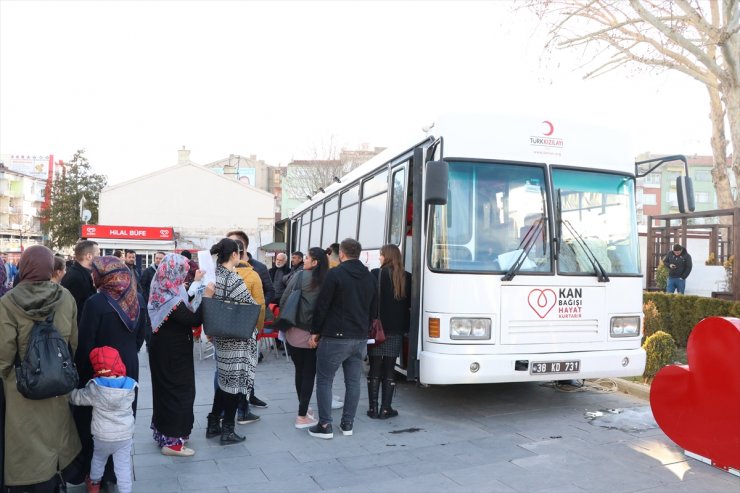 Niğde'de Lösemili Ahmet Arif İçin Bağış Kampanyası