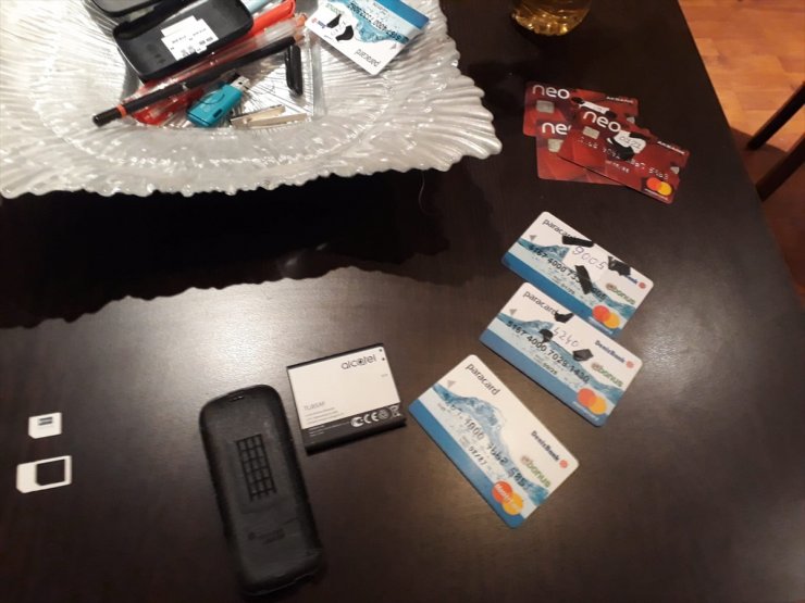 Mersin'de Bankaların Adlarını Kullanarak İnternetten Dolandırıcılık Yapmışlar