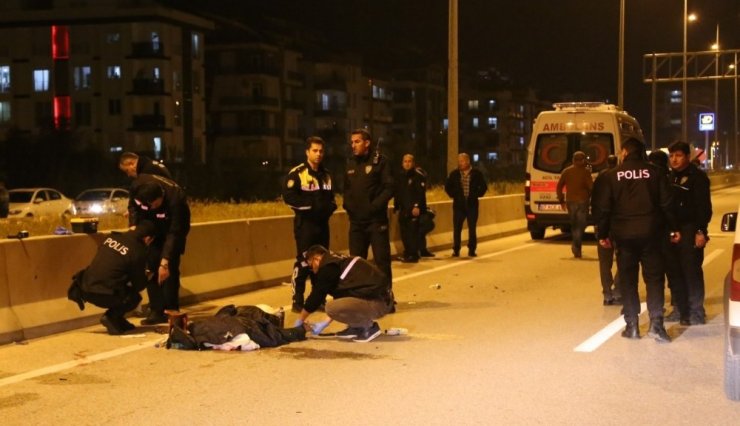 Antalya'da Hasta Nakli Yapan Ambulansın Çarptığı Öğretmen Öldü
