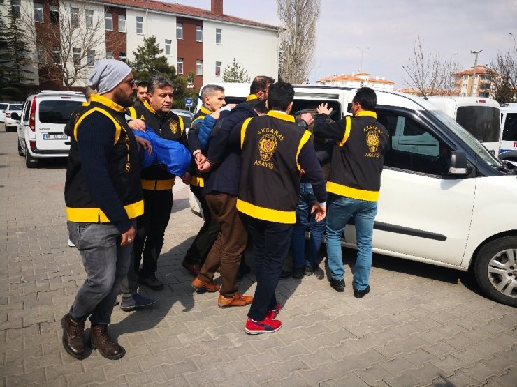 Aksaray'da Polisi 14 Kurşunla Yaralayan 4 Zanlı Eğlence Merkezinde Yakalandı