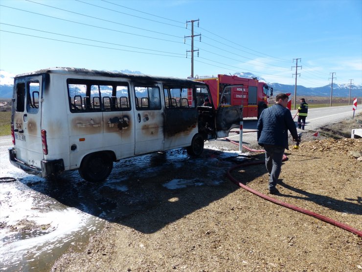 Konya'da Minibüs Yangını