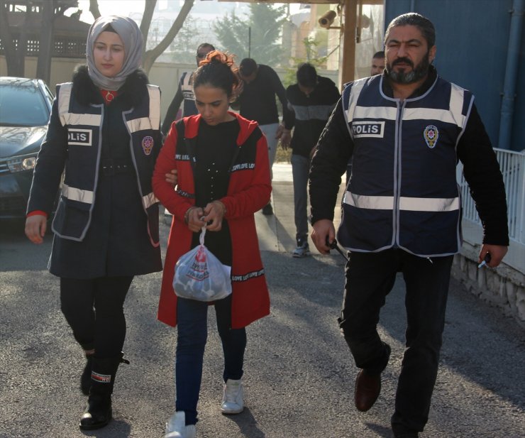 Konya'da Komşusunun Altın Ve Parasını Gasp ettiler
