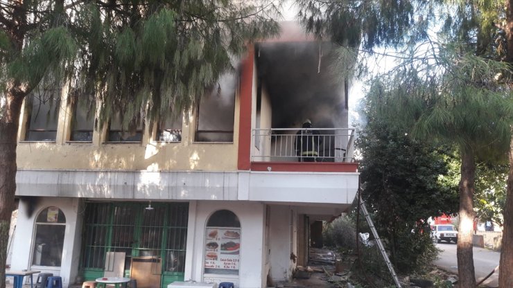 Antalya'da Boş Dairede Yangın
