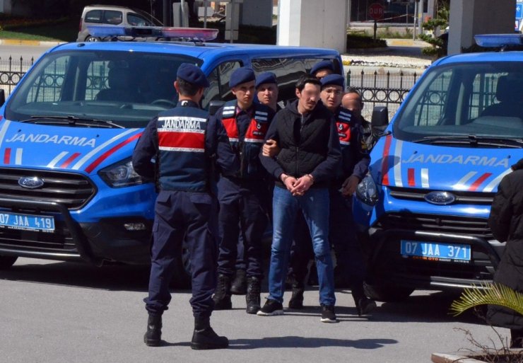 Antalya’da Telefon Dolandırıcılığı İddiasına 4 Gözaltı