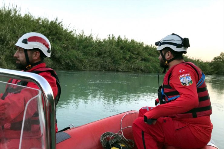 Mersin'de Nehirde Kaybolan Çocuk Aranıyor