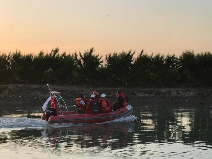 Mersin'de Nehirde Kaybolan Şahsın Cesedine Ulaşıldı