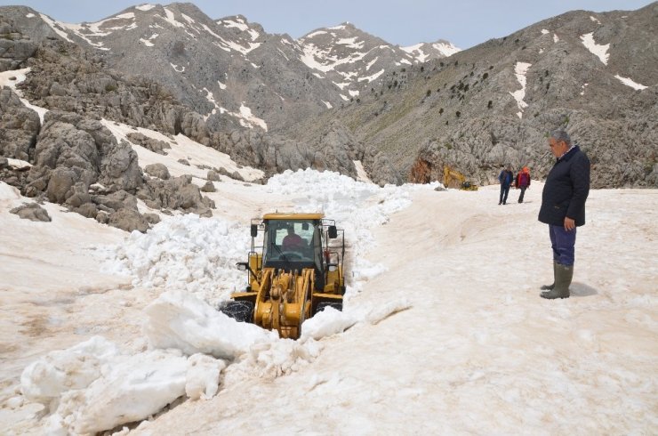Antalya’da Karla Mücadele