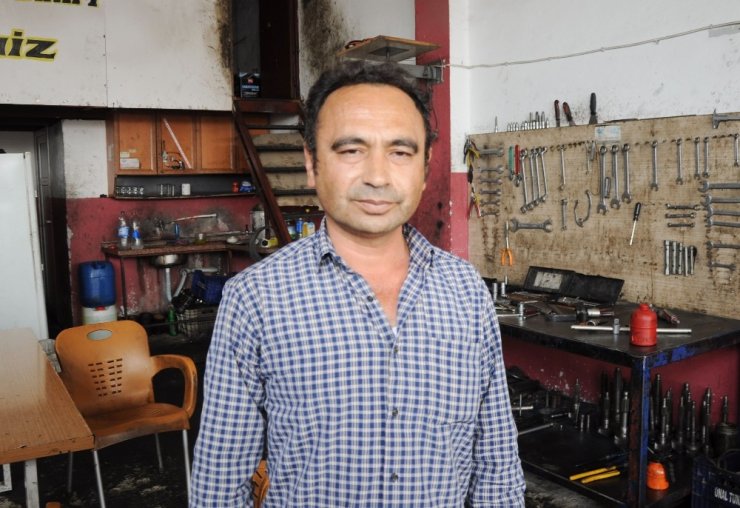 Böylesi Görülmedi Çocuğun Üzeri Kirli Diye Minibüs Koltuğuna Oturtmadılar