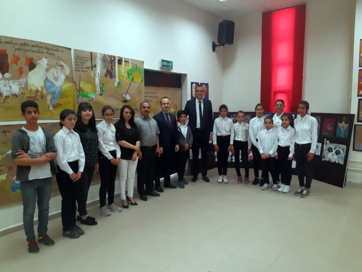 Yunak’da Resim Sergisi Açıldı