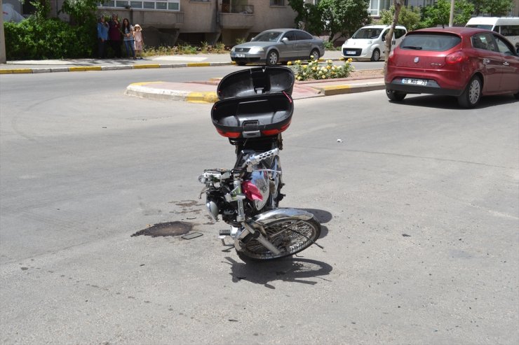 Aksaray'da Hafif Ticari Araç İle Motosiklet Çarpıştı: 1 Ölü