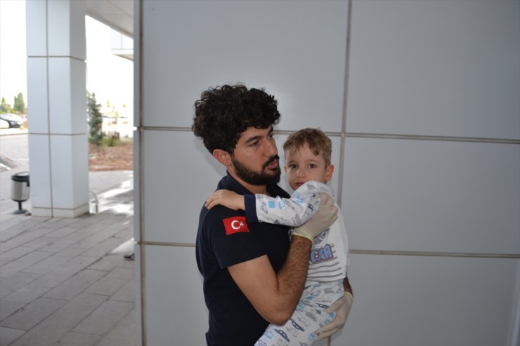 Aksaray'da Otomobil Şarampole Devrildi: 4 Yaralı