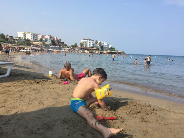 Karamanlılar da Mersin Sahillerine Aktı