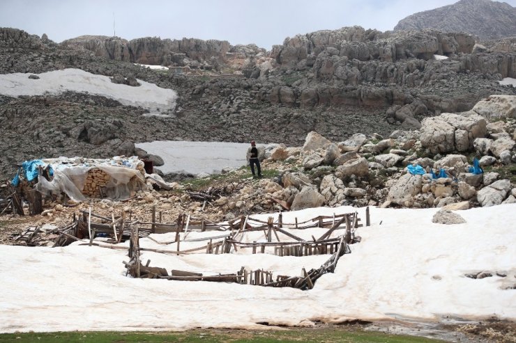 Mersin’de Yaz Ortasında Karla Mücadele Çalışması