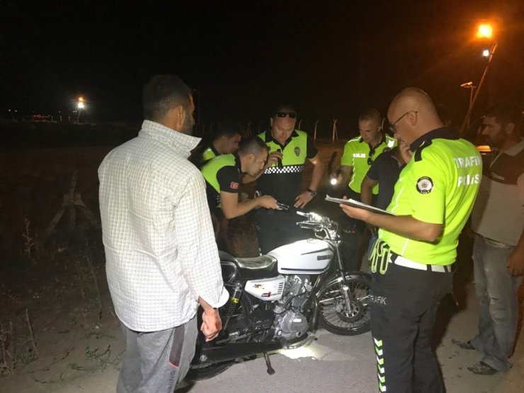 Ereğli'de Motosikletle Çarpışan Otomobil Sürücüsü Kaçtı: 1 Yaralı