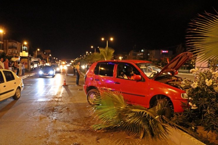 Antalya'da Makas Atan sürücü Kazaya Sebep Oldu