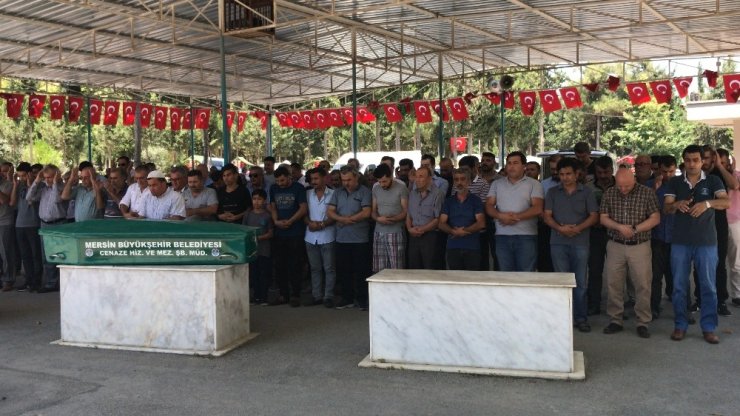 Sahte Alkolden Hayatlarını Kaybedenler Son Yolculuklarına Uğurlandı