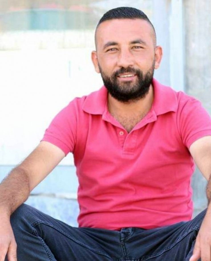 Konya'nın Kulu ilçesinde bir kişi, vücudunun 16 yerinden bıçaklanarak hayatını kaybederken. olayla ilgili 2 kişi gözaltına alındı.