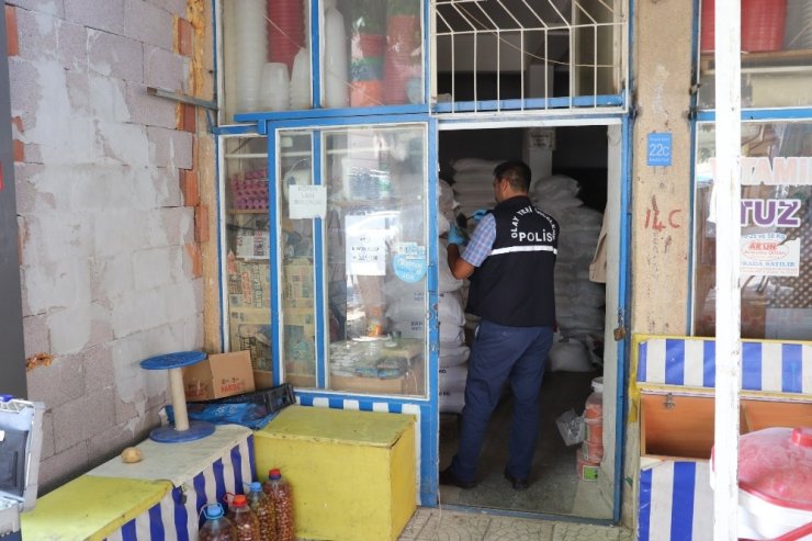 Karaman'da 15 Yaşındaki Çocuğun Hırsızlığı Kameralara Yansıdı