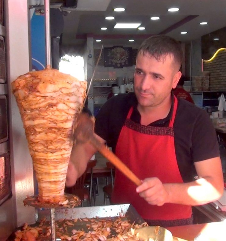 Ereğli'de Döner Ustasından Müşterisine Hayati Müdahale