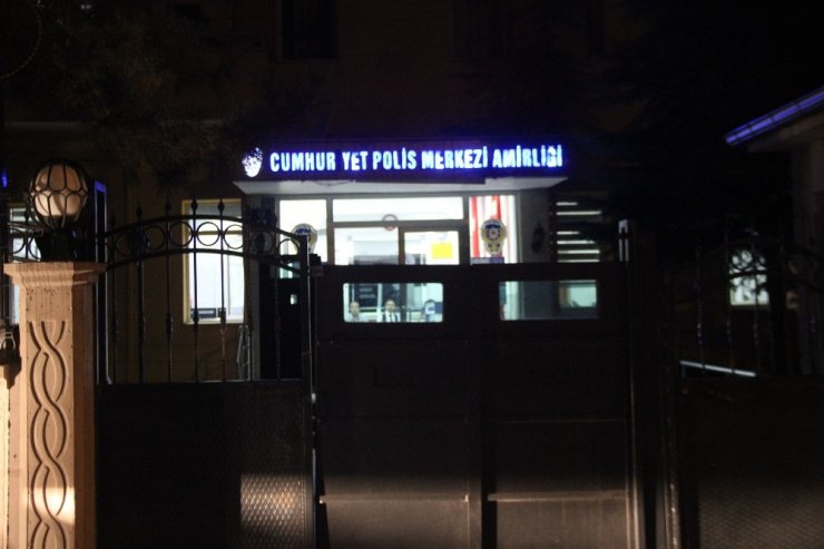 Konya'da Polis Memurundan Duygulandıran Davranış