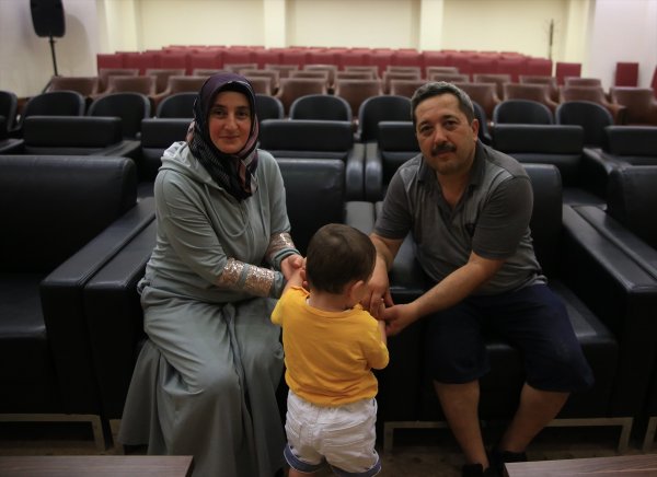 Bir Kucaklaşma Hayatlarını Değiştirdi