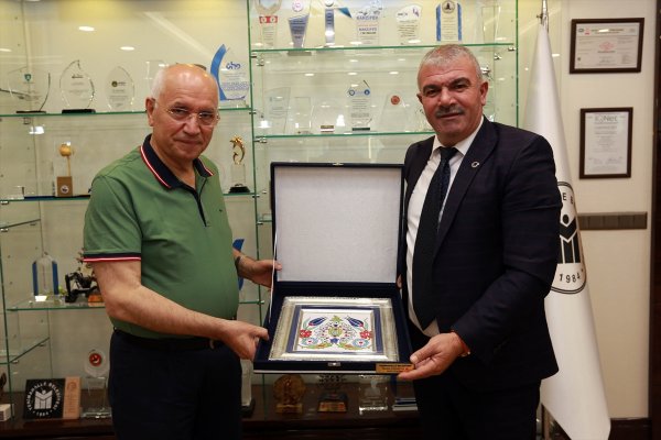 Kktc Heyetinden Yenimahalle'ye Ziyaret