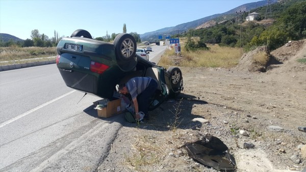 Koyulhisar Trafik Kazası: 2 Yaralı