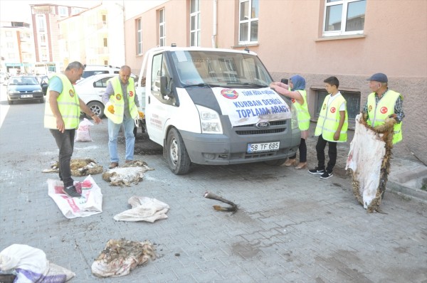 Suşehri'nde Thk'ye 342 Kurban Derisi Bağışlandı