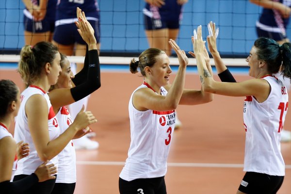 Voleybol: Gloria Kupası