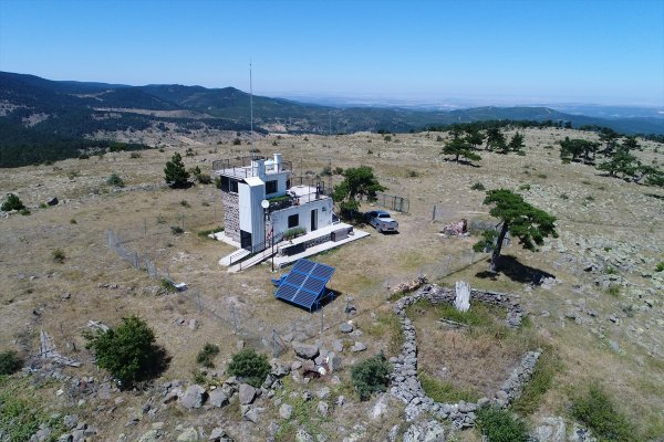 Bedensel Engelli İşçi Ömrünü Ormana Adadı