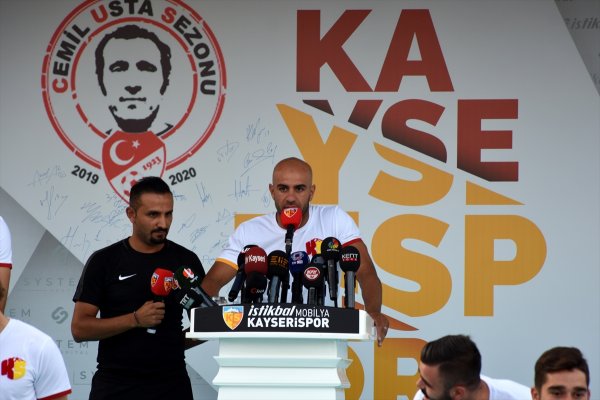 Kayserispor Transferlerini Tanıttı