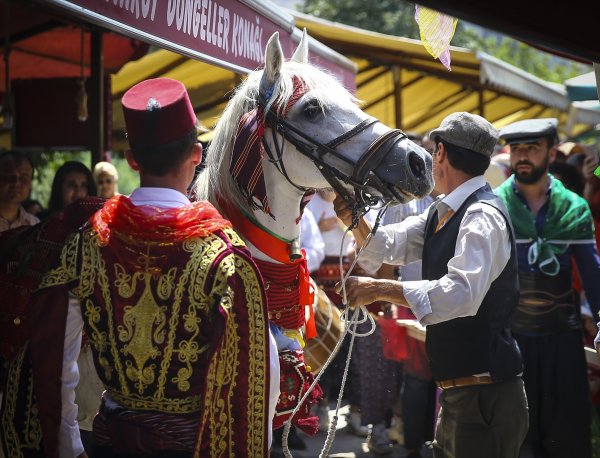 Altınköy'de Geleneksel Köy Düğünü Yapıldı