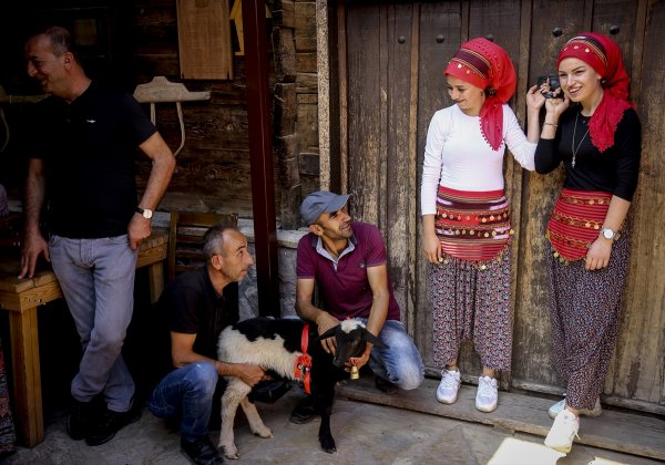Altınköy'de Geleneksel Köy Düğünü Yapıldı