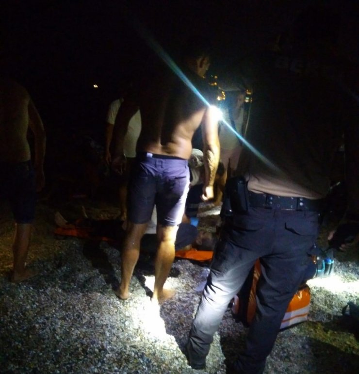 Alanya'da Yüzerken Fenalaşan Vatandaş Hayatını Kaybetti