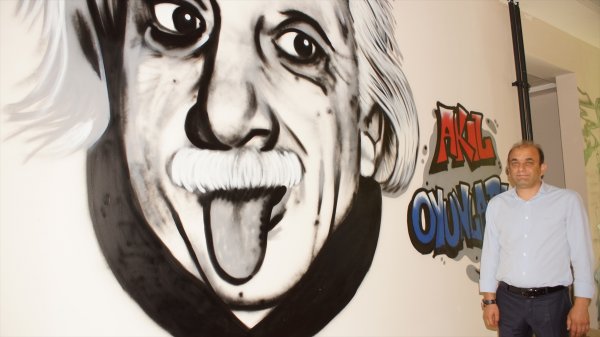 Duvara Yazdıkları Söz, Yeteneklerinin Keşfedilmesini Sağladı