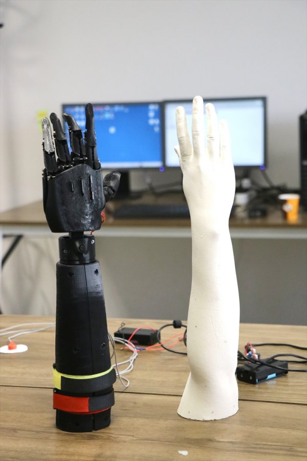 Para Tekvandocunun Protez Kolu Geleceğin Mühendislerinden