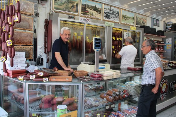 Üç Kuşaktır Pastırmacılıkla Uğraşıyorlar