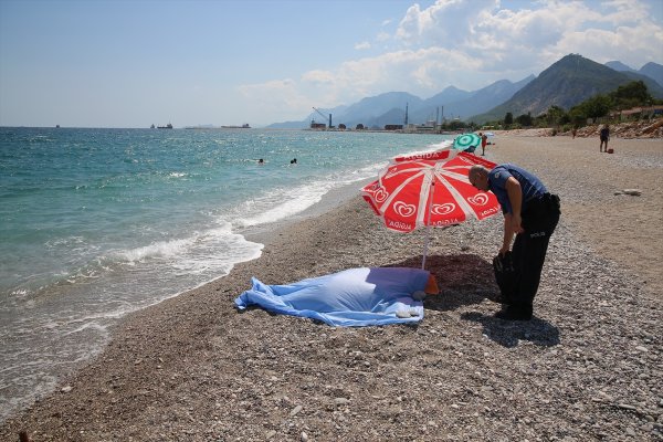Antalya'da Denize Giren Bir Kişi Boğuldu