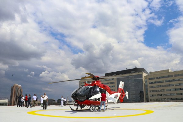 Ankara Şehir Hastanesinde Ambulans Helikopter Deneme Uçuşu Yaptı