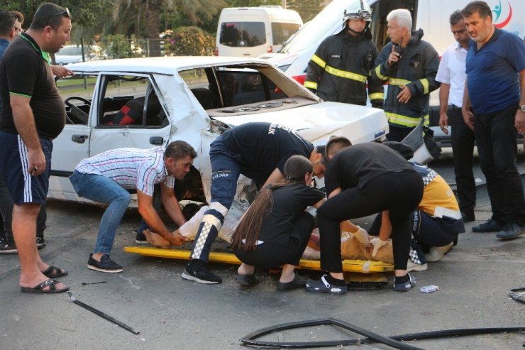 Hurdaya Dönen Araçtan Sağ Kurtuldular