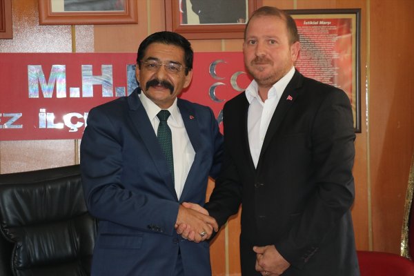 Antalya'da İyi Parti'den İstifa Eden 20 Kişi Mhp'ye Geçti